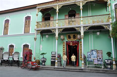 Pinang Peranakan Mansion! Odkryj fascynujący świat kulturowy i architektonicznej elegancji.